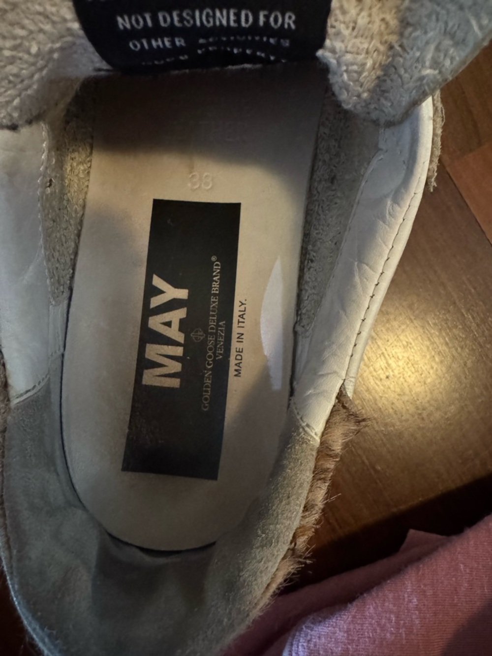 Golden Goose Super Star Leather Low-Top Sneakers with Black Laces - Picture 7 of 7